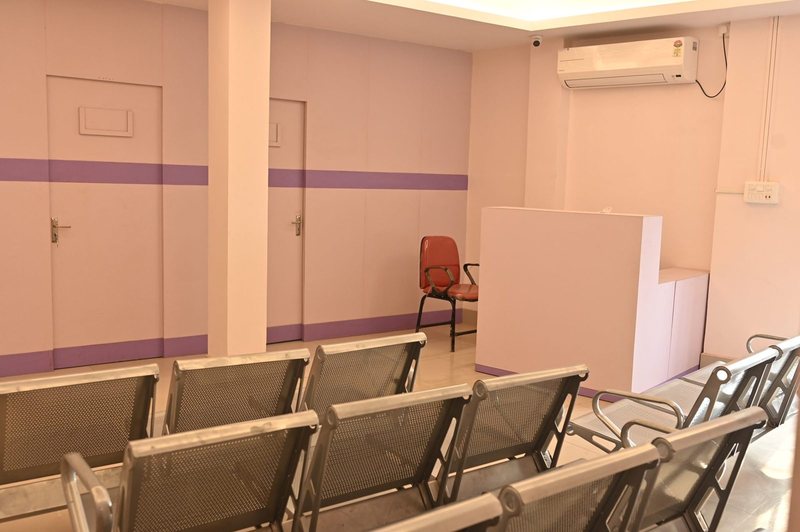 Waiting area at Uttarbanga Clinic, Cooch Behar, in its earlier configuration
